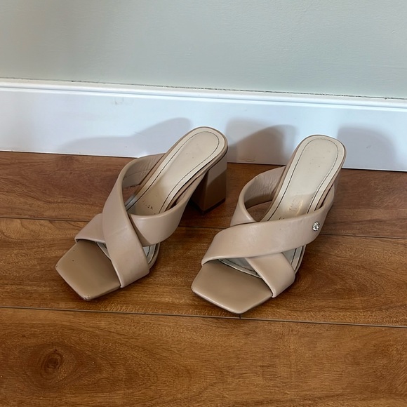 Heels - Picture 1 of 3